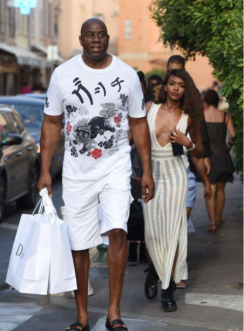 育让掉先锋 育让掉先锋